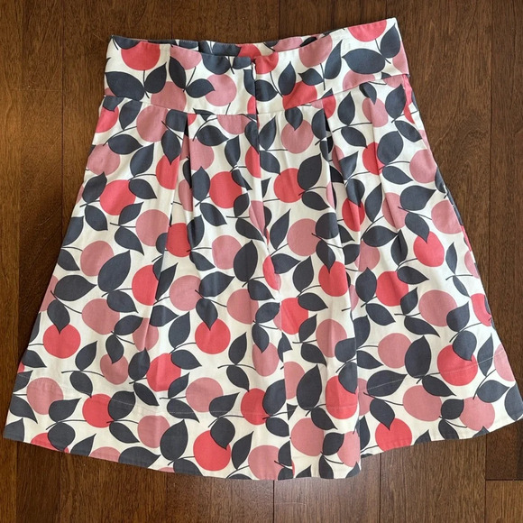 Cotton Skirt with Apple Print Sz 6 - Picture 4 of 5